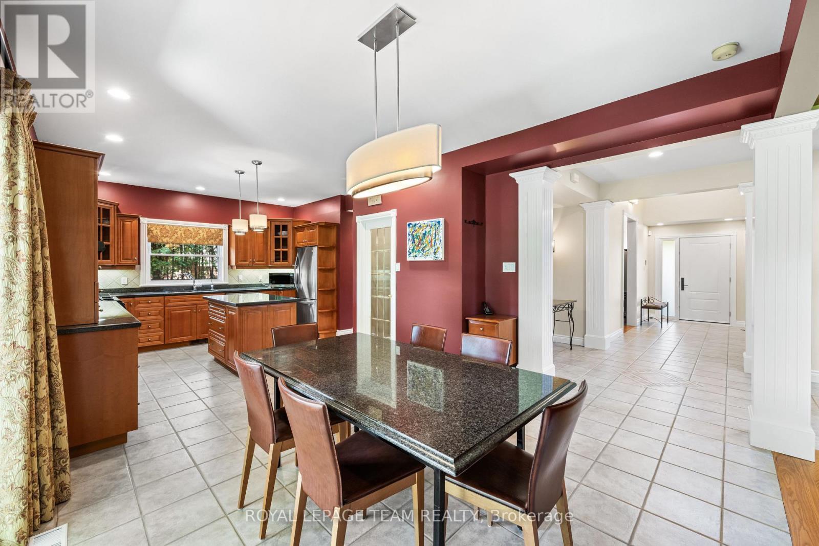 1601 Apeldoorn Avenue, Ottawa, ON - Indoor