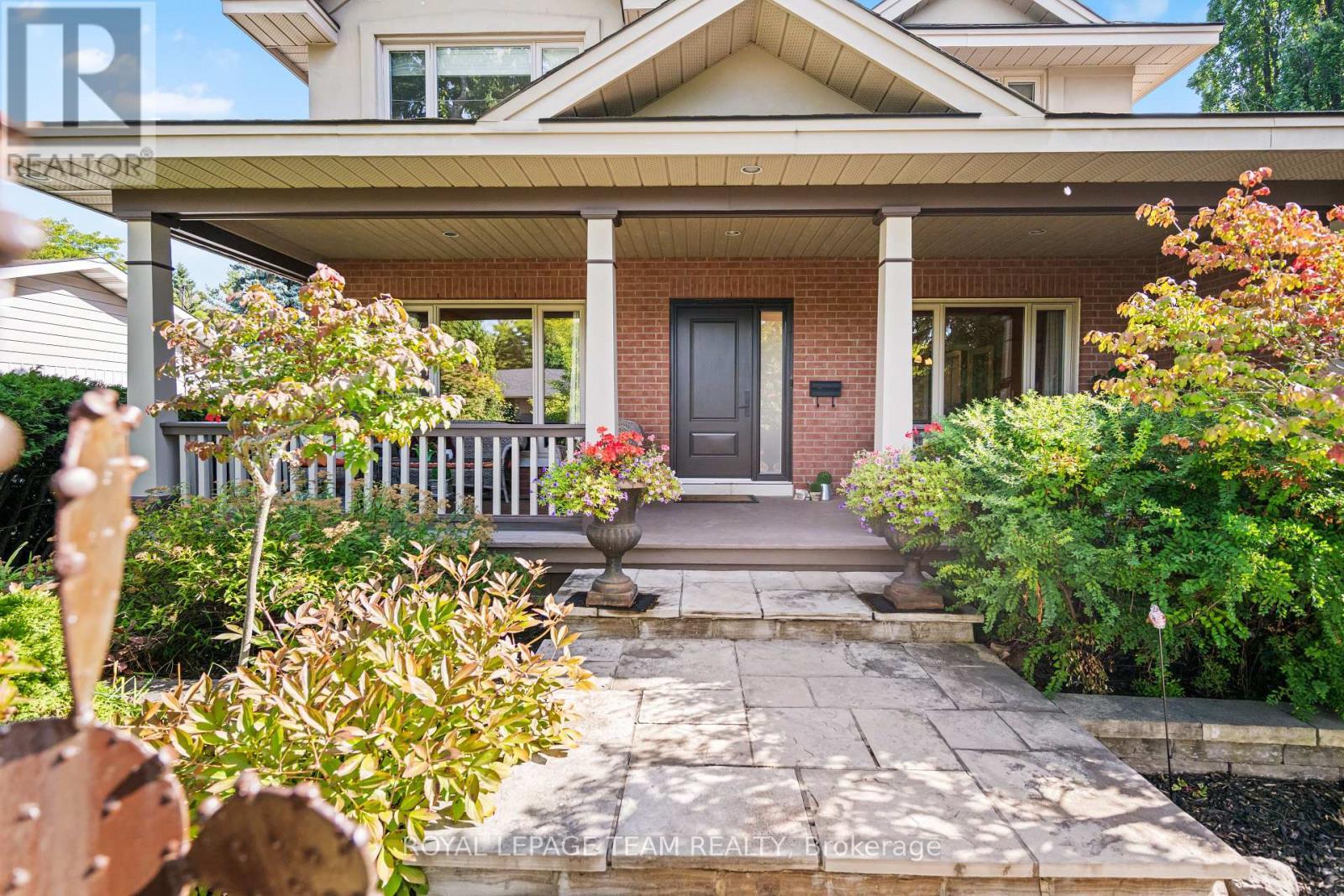 1601 Apeldoorn Avenue, Ottawa, ON - Outdoor With Deck Patio Veranda