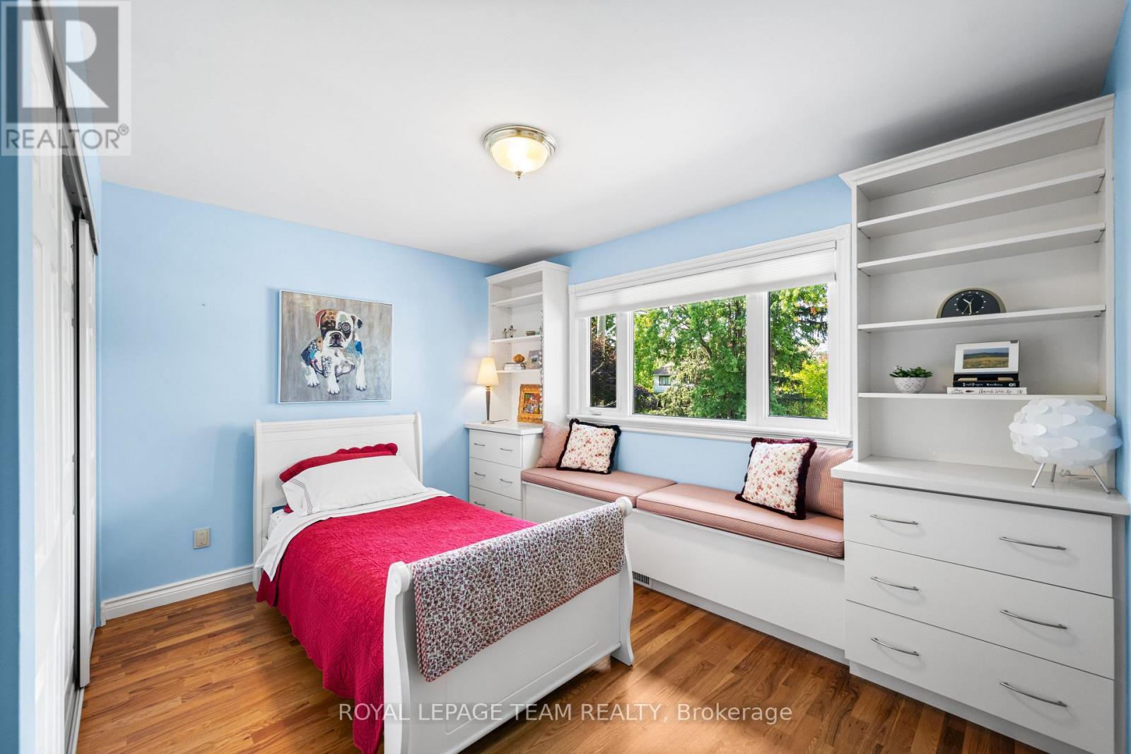 1601 Apeldoorn Avenue, Ottawa, ON - Indoor Photo Showing Bedroom