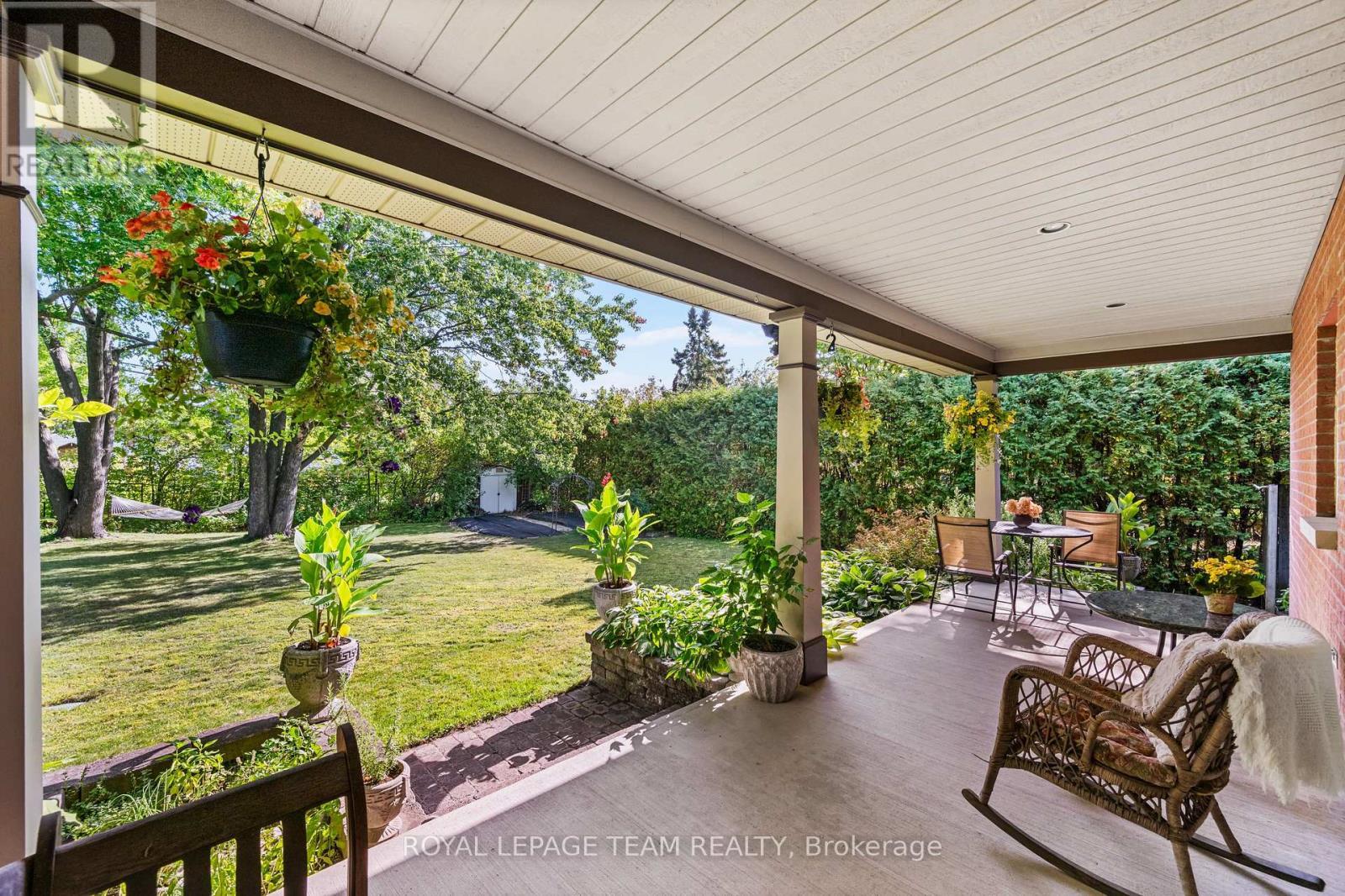 1601 Apeldoorn Avenue, Ottawa, ON - Outdoor With Deck Patio Veranda