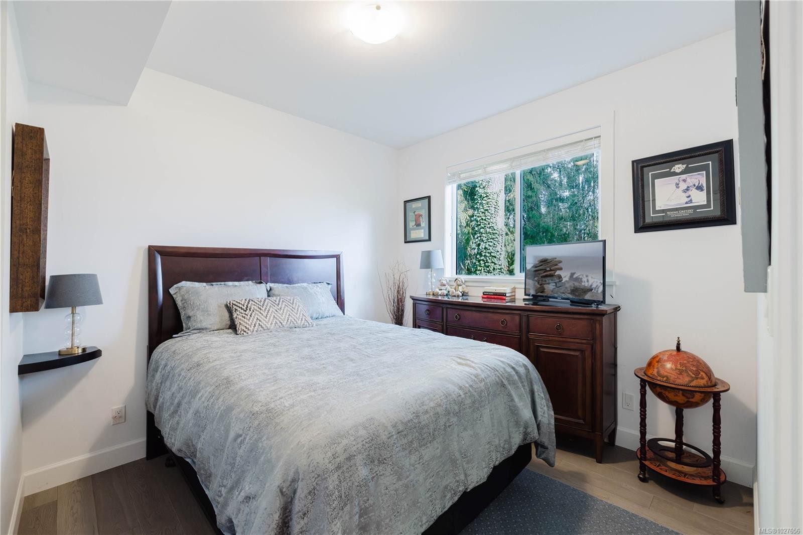 5869 Deuchars Dr, Duncan, BC - Indoor Photo Showing Bedroom