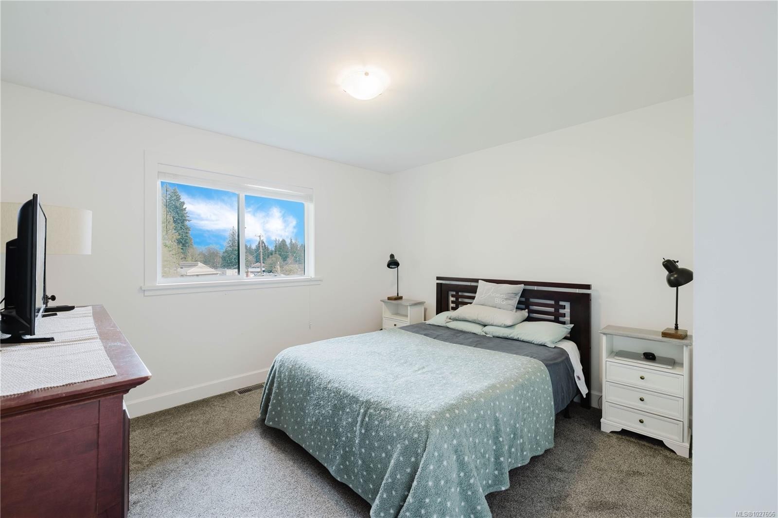 5869 Deuchars Dr, Duncan, BC - Indoor Photo Showing Bedroom