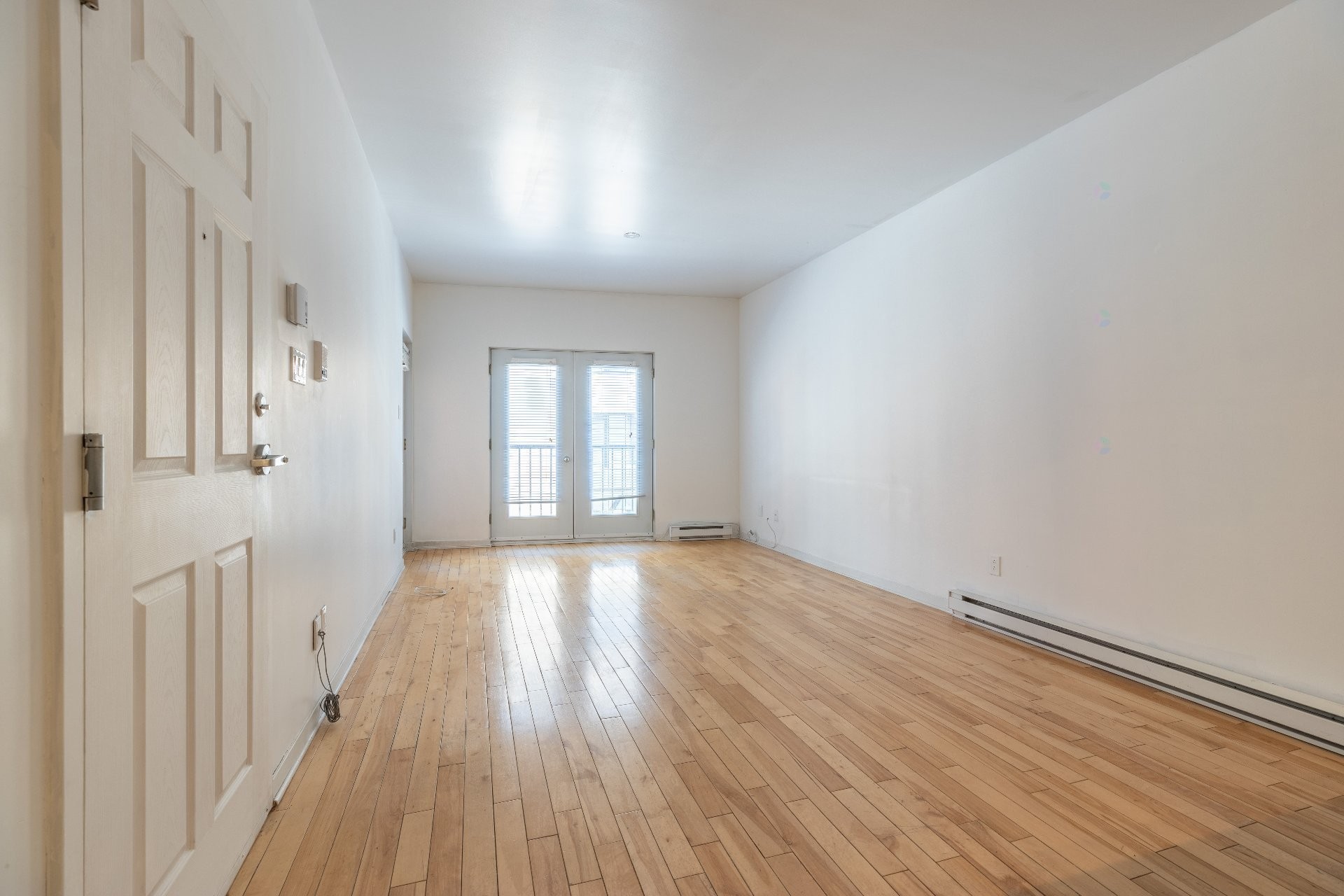 Salon - 202-1080 Rue Anderson, Montréal (Ville-Marie), QC - Indoor Photo Showing Other Room