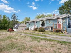 8049 Highway 221 Centreville, NS B0P 1J0