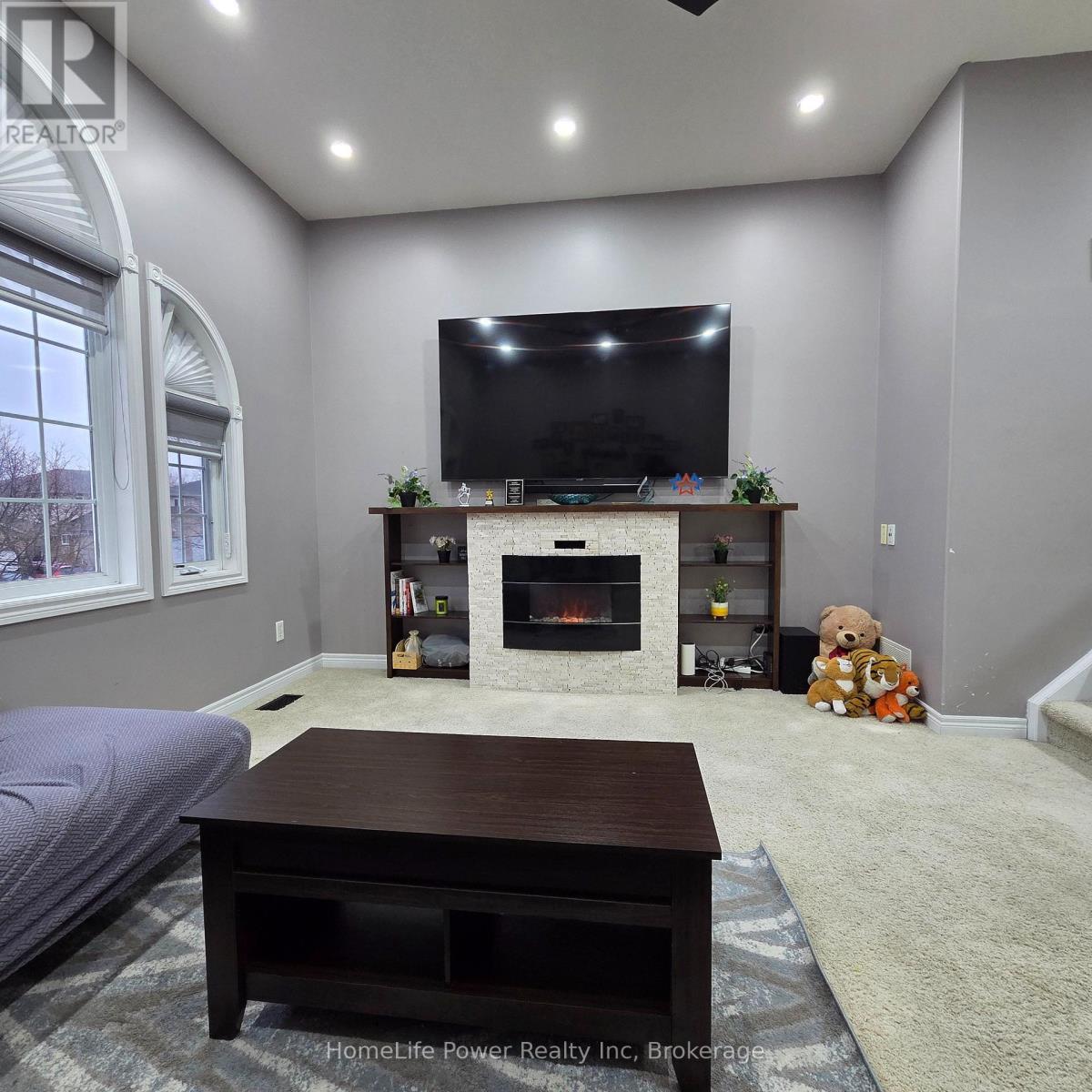 Upper - 23 Schueller Street, Kitchener, ON - Indoor