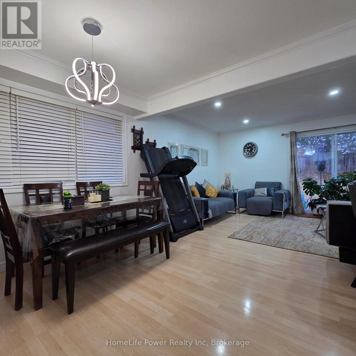 Upper - 23 Schueller Street, Kitchener, ON - Indoor