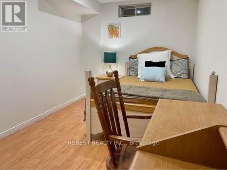 7432 Magistrate Terrace, Mississauga, ON - Indoor Photo Showing Bedroom