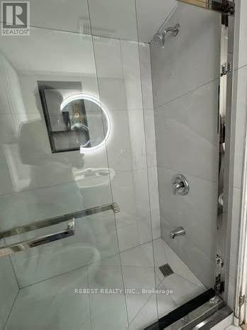 7432 Magistrate Terrace, Mississauga, ON - Indoor Photo Showing Bathroom