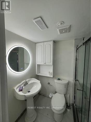 7432 Magistrate Terrace, Mississauga, ON - Indoor Photo Showing Bathroom