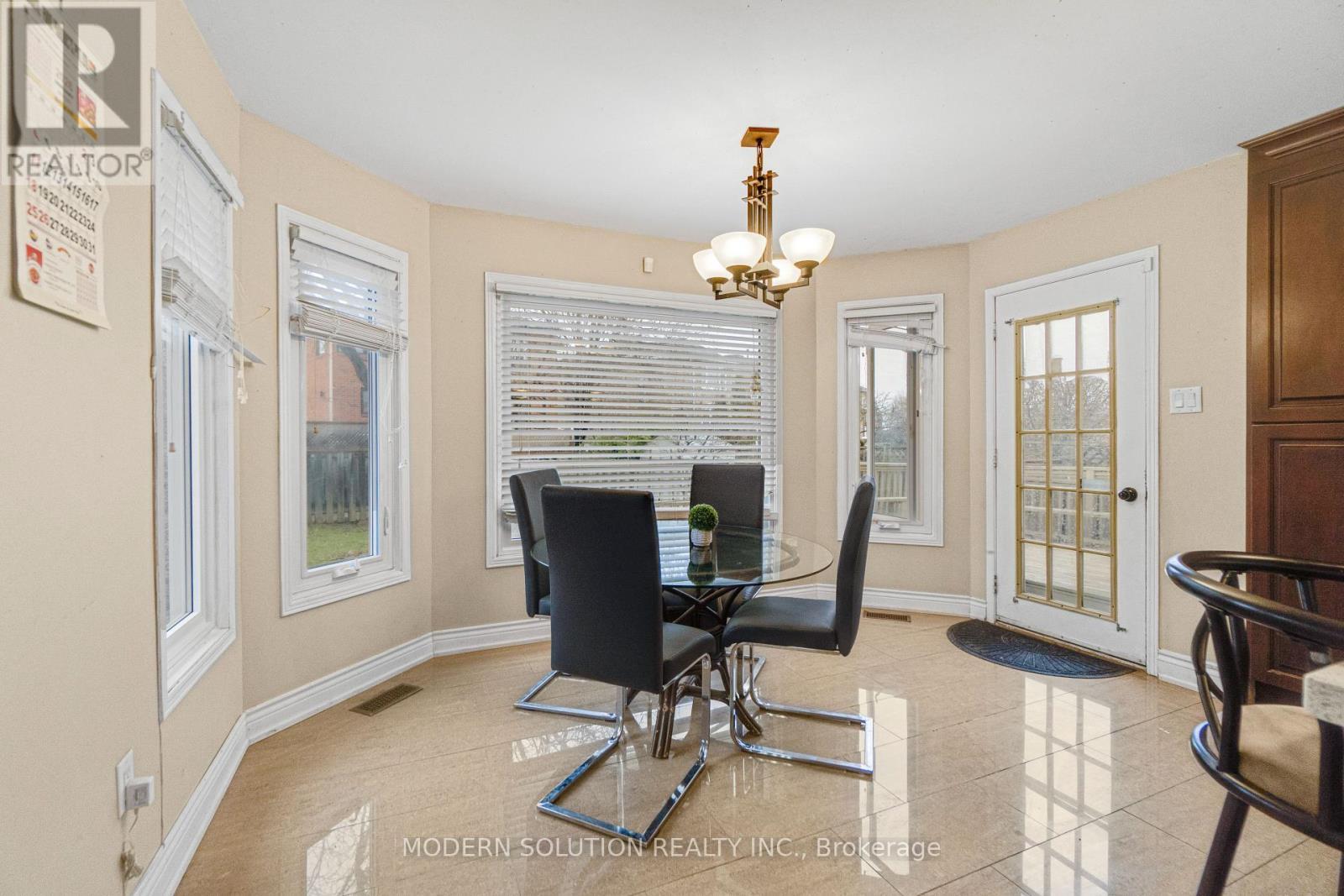 438 Ojibway Trail, Mississauga, ON - Indoor