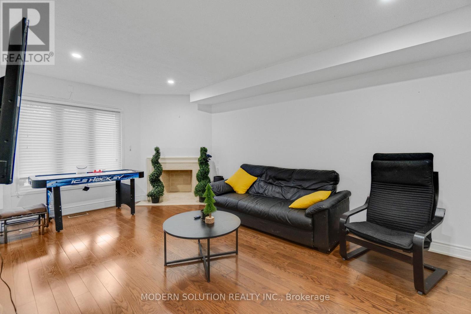 438 Ojibway Trail, Mississauga, ON - Indoor