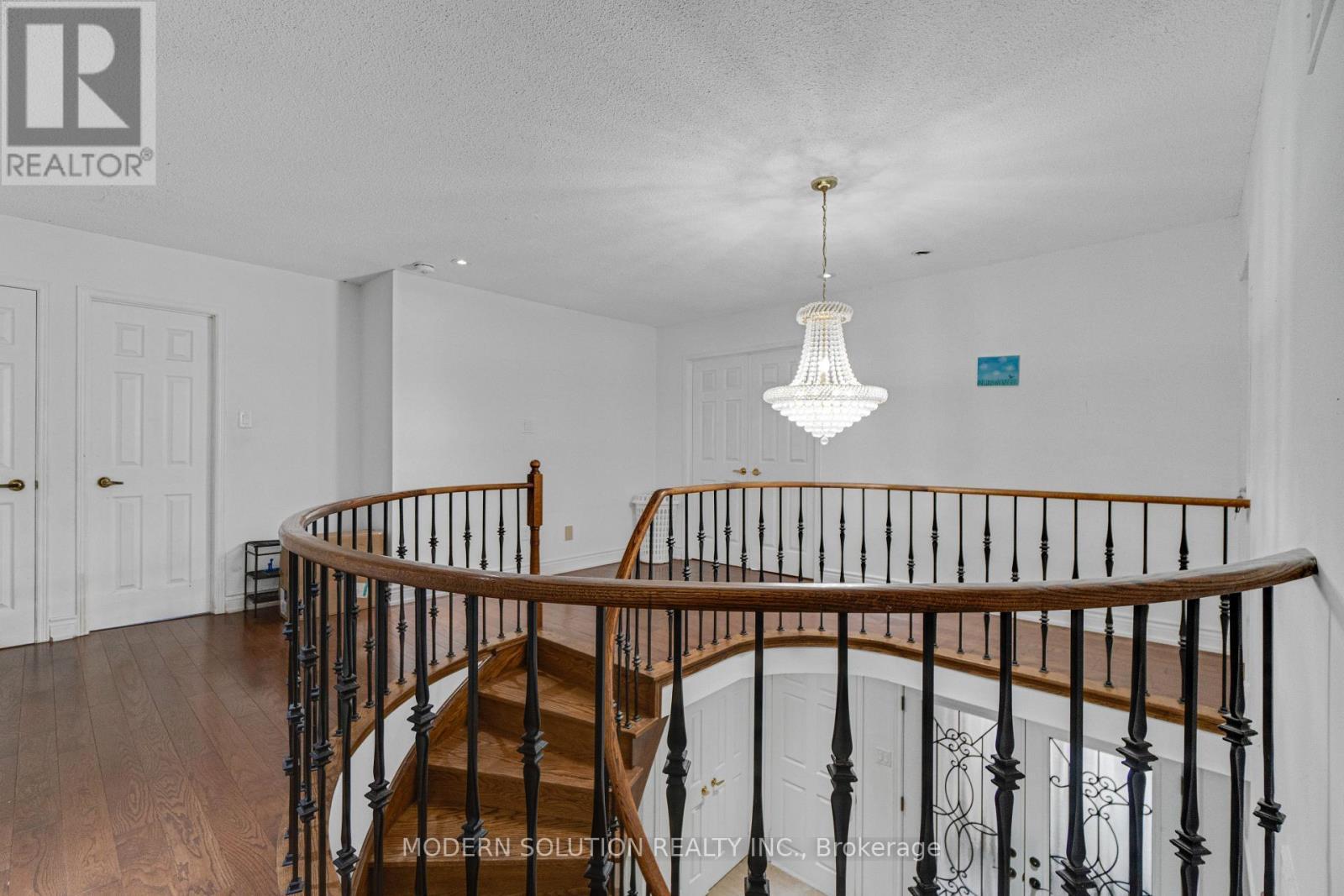 438 Ojibway Trail, Mississauga, ON - Indoor Photo Showing Other Room