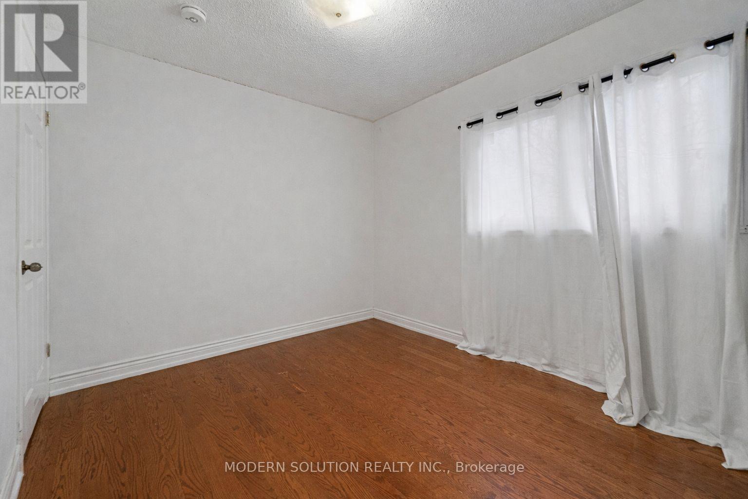 438 Ojibway Trail, Mississauga, ON - Indoor Photo Showing Other Room