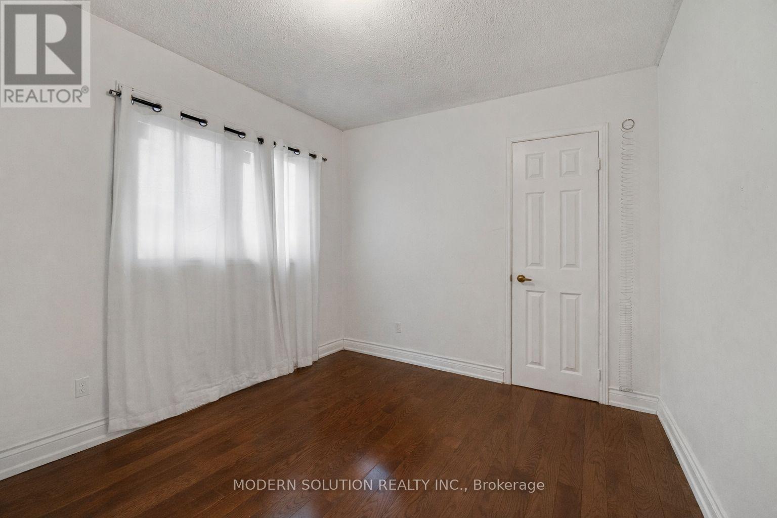 438 Ojibway Trail, Mississauga, ON - Indoor Photo Showing Other Room