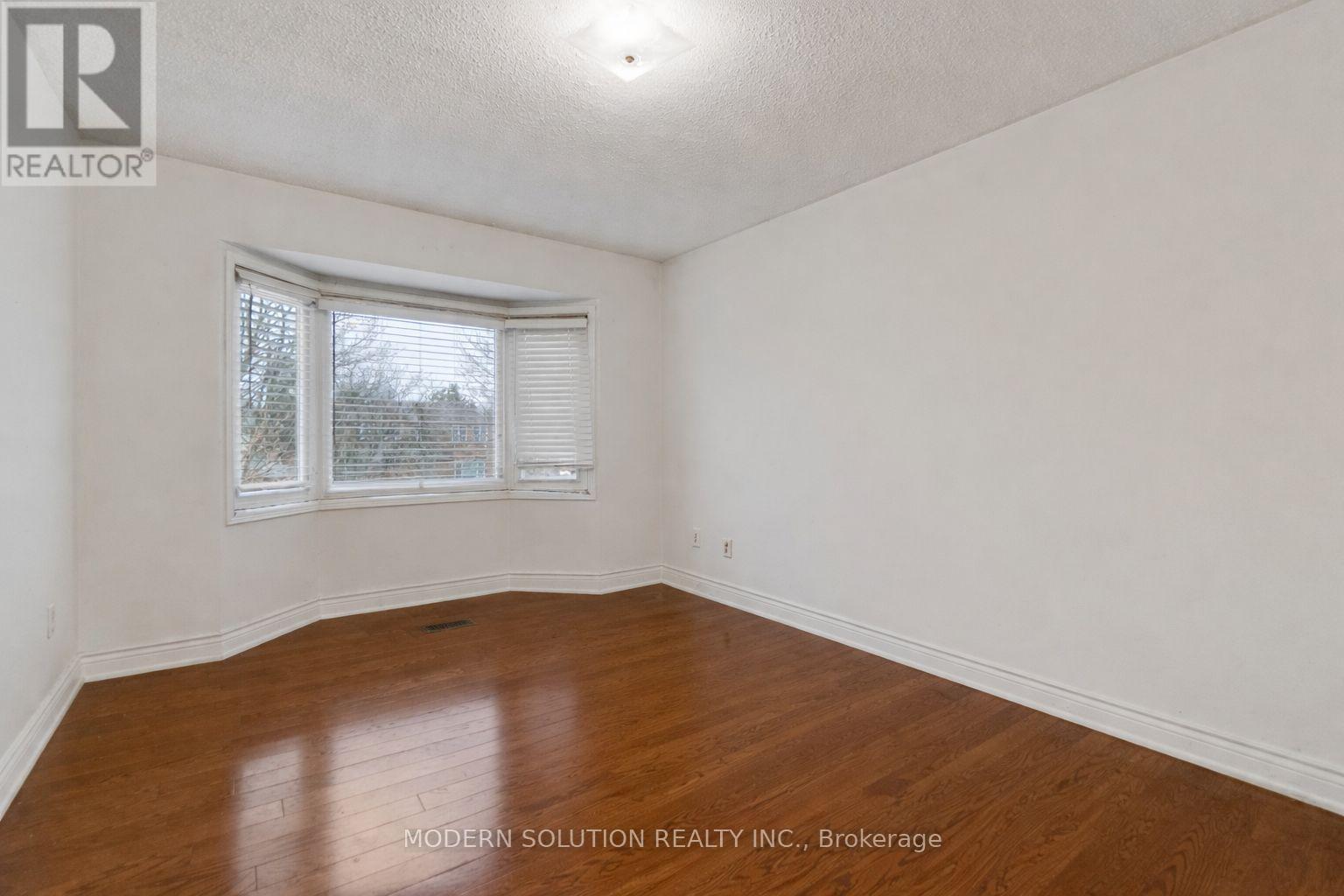 438 Ojibway Trail, Mississauga, ON - Indoor Photo Showing Other Room