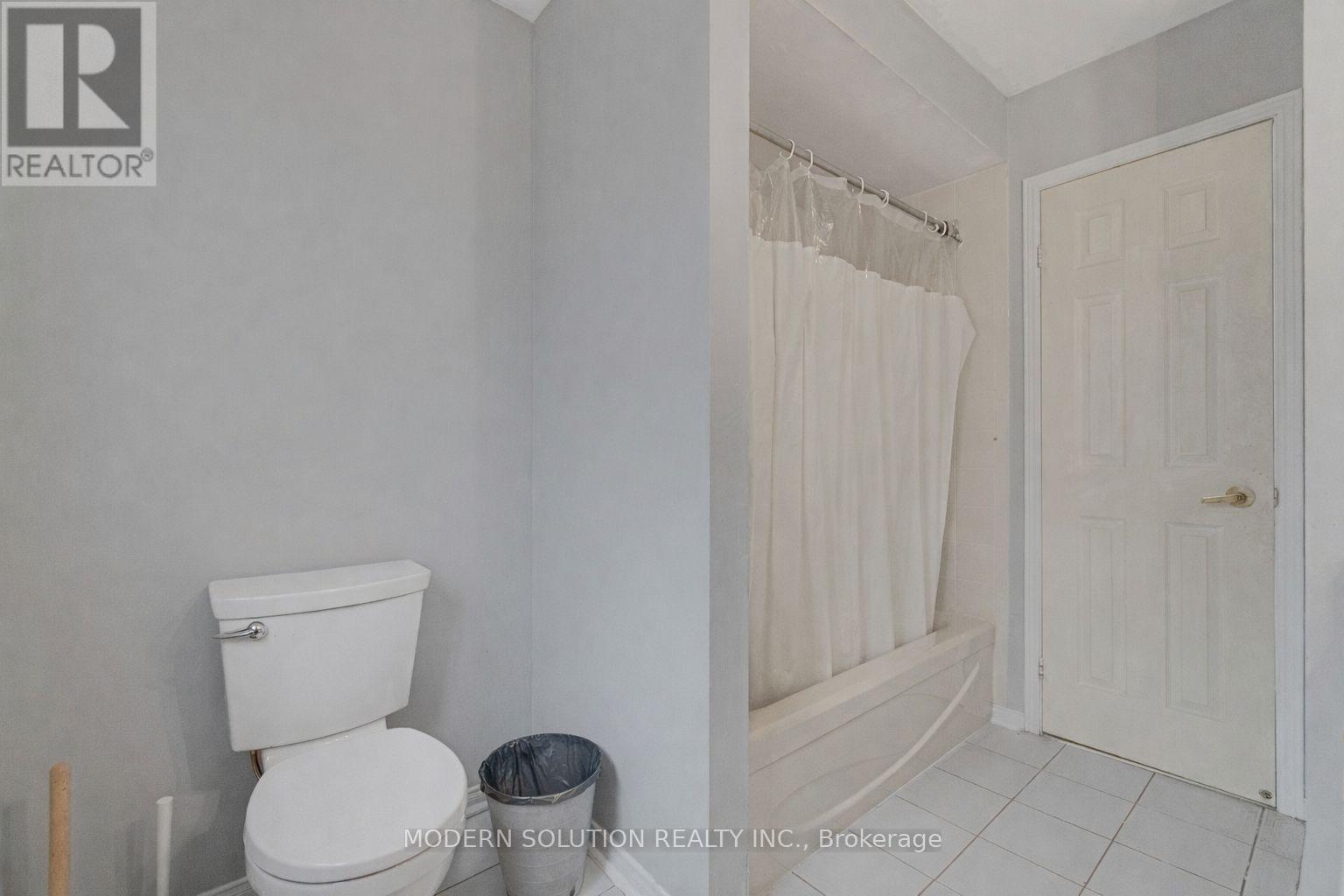 438 Ojibway Trail, Mississauga, ON - Indoor Photo Showing Bathroom