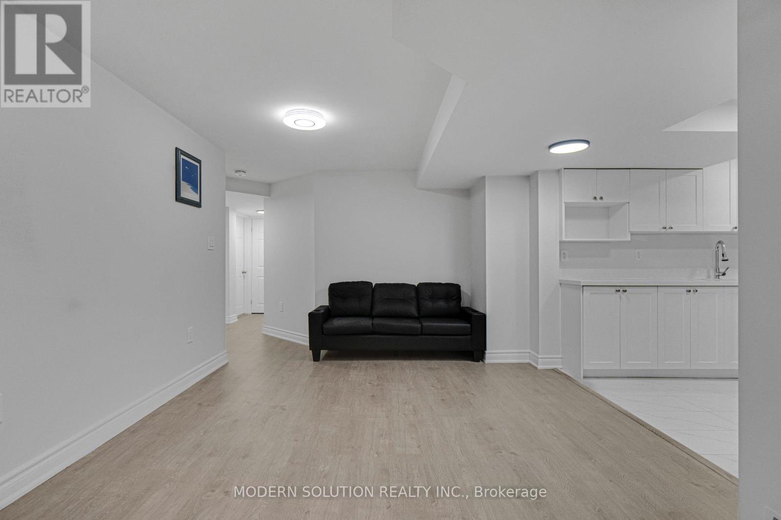 438 Ojibway Trail, Mississauga, ON - Indoor Photo Showing Other Room