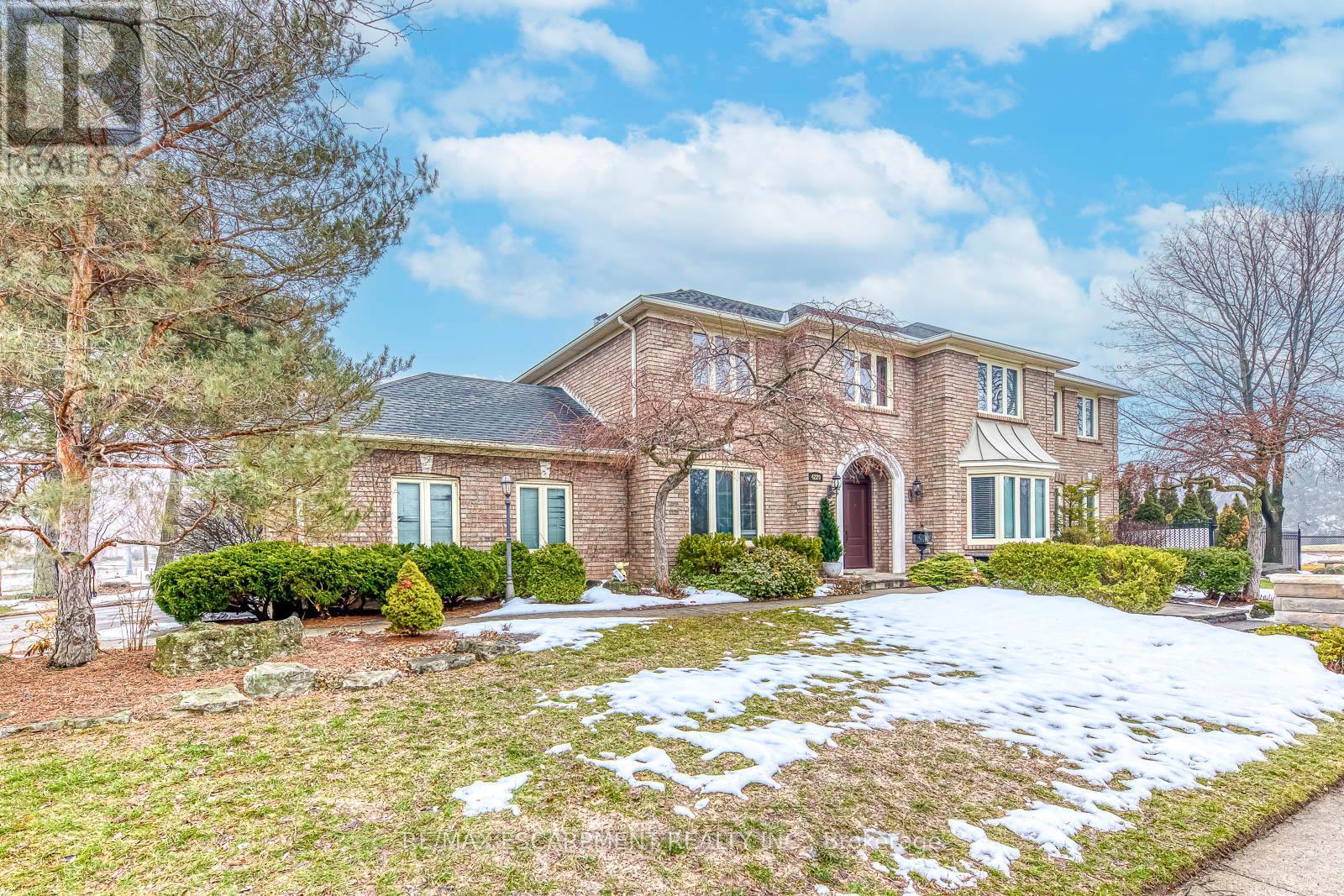 4220 Millcroft Park Drive, Burlington, ON - Outdoor