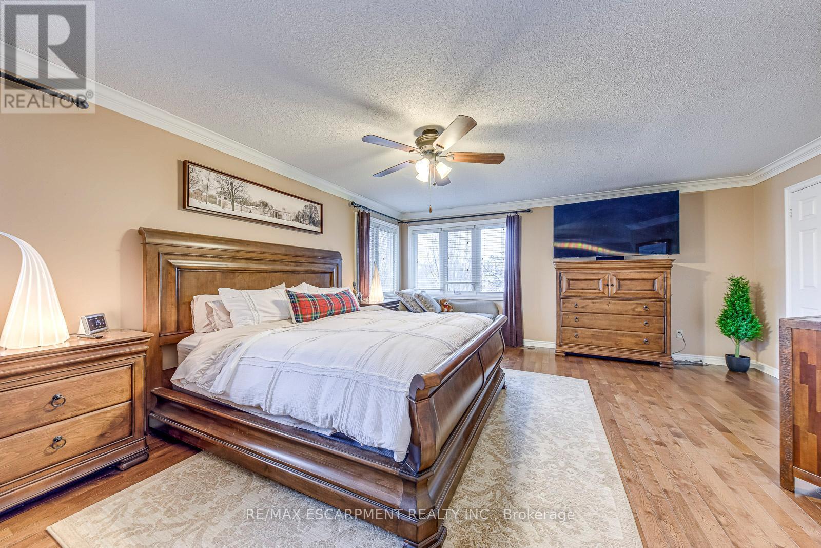 4220 Millcroft Park Drive, Burlington, ON - Indoor Photo Showing Bedroom