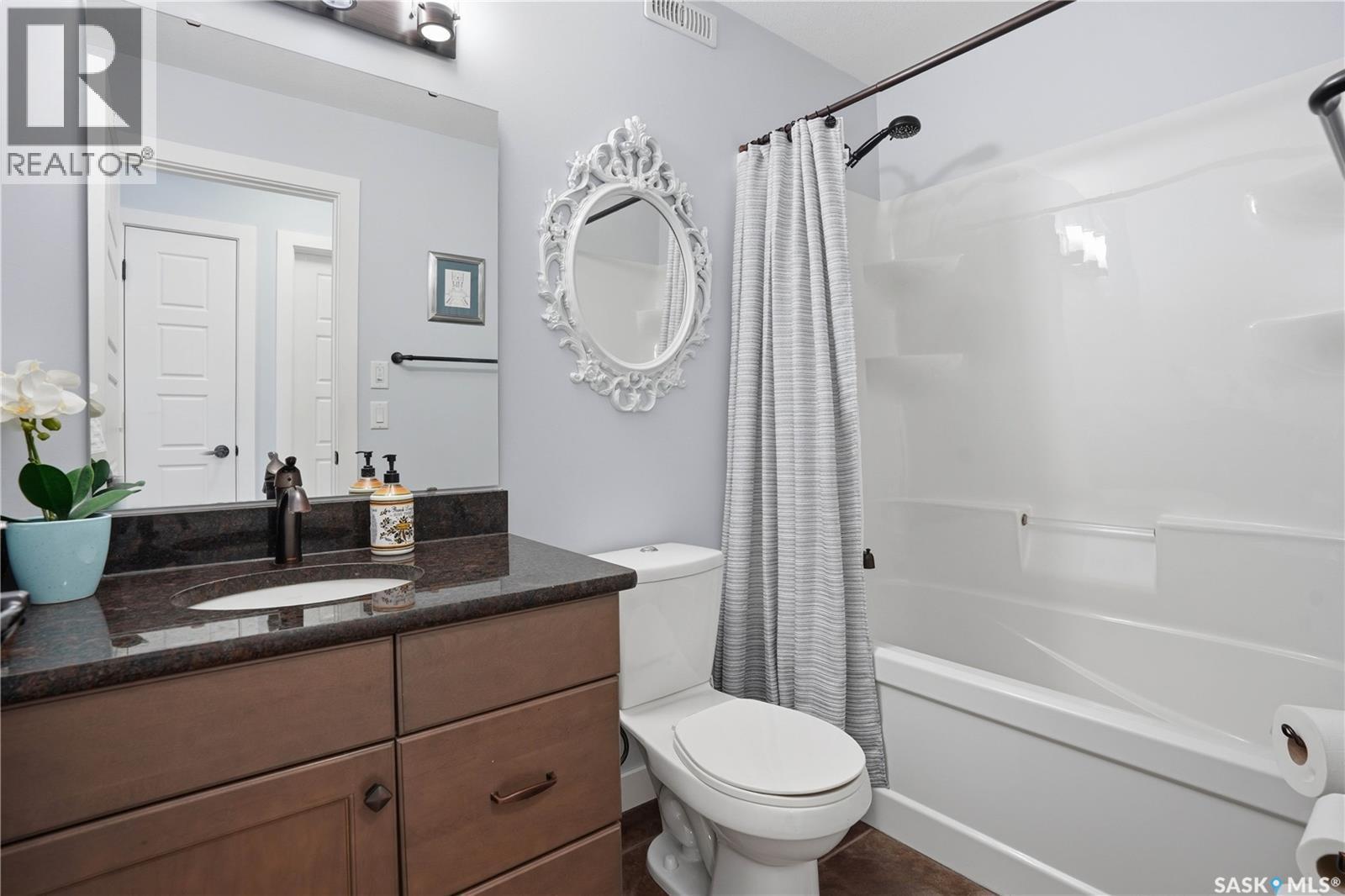 5053 Canuck Crescent, Regina, SK - Indoor Photo Showing Bathroom
