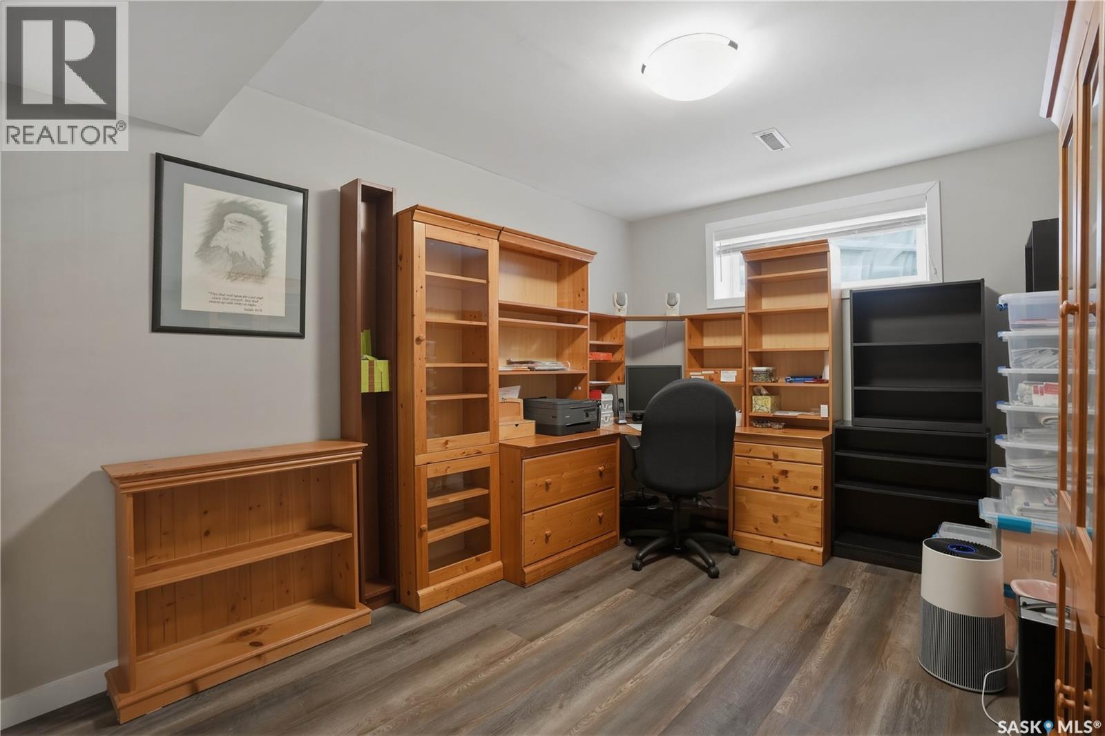 5053 Canuck Crescent, Regina, SK - Indoor Photo Showing Office