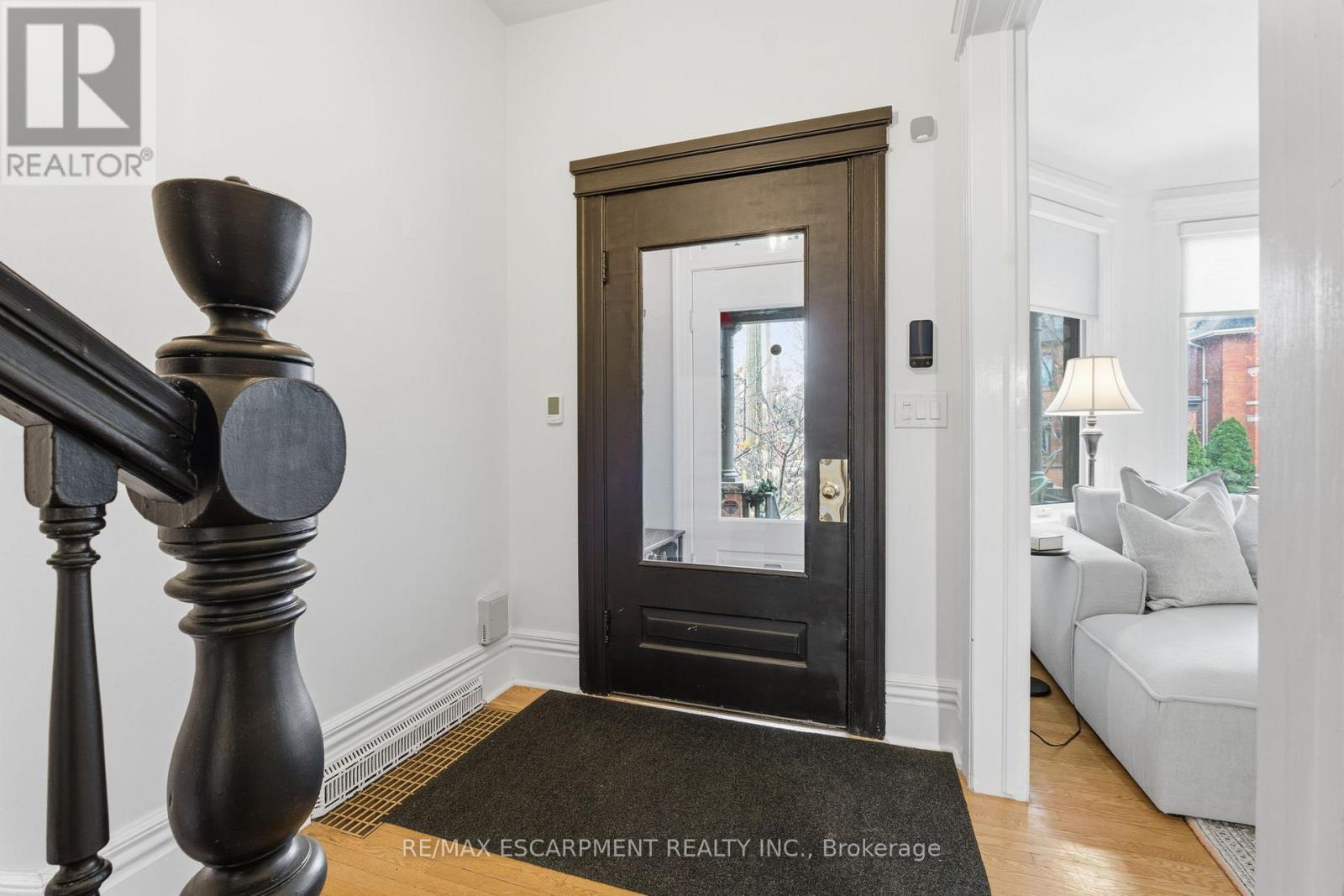 141 Markland Street, Hamilton, ON - Indoor Photo Showing Other Room