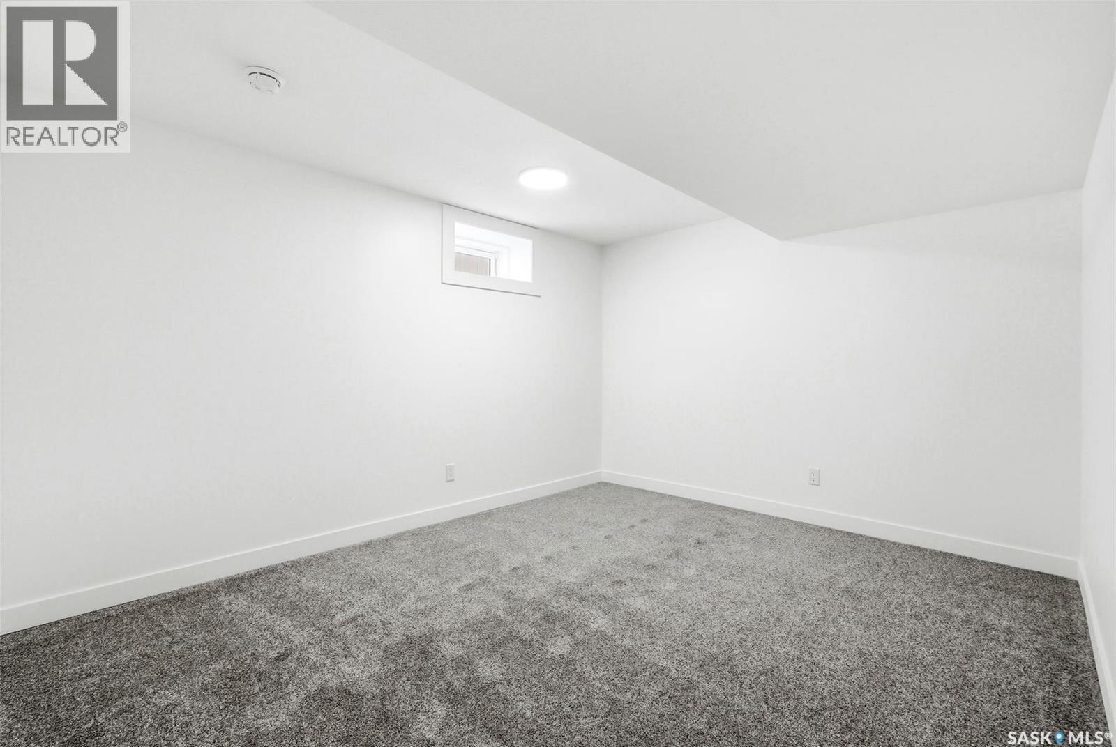 8 Thatcher Road, Regina, SK - Indoor