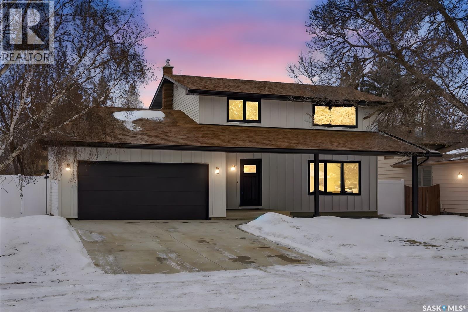 8 Thatcher Road, Regina, SK - Outdoor
