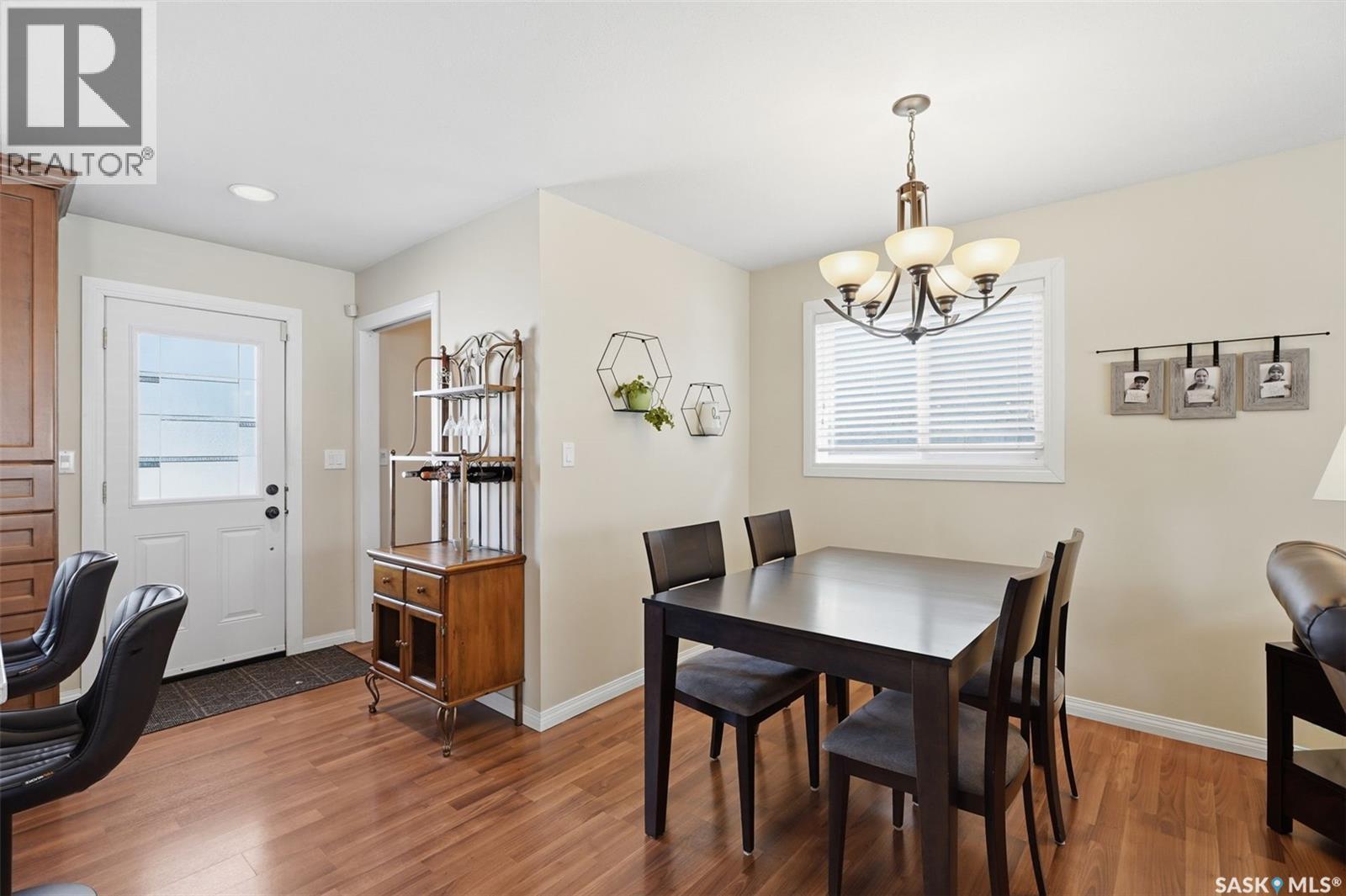 138 Quill Crescent, Saskatoon, SK - Indoor Photo Showing Dining Room