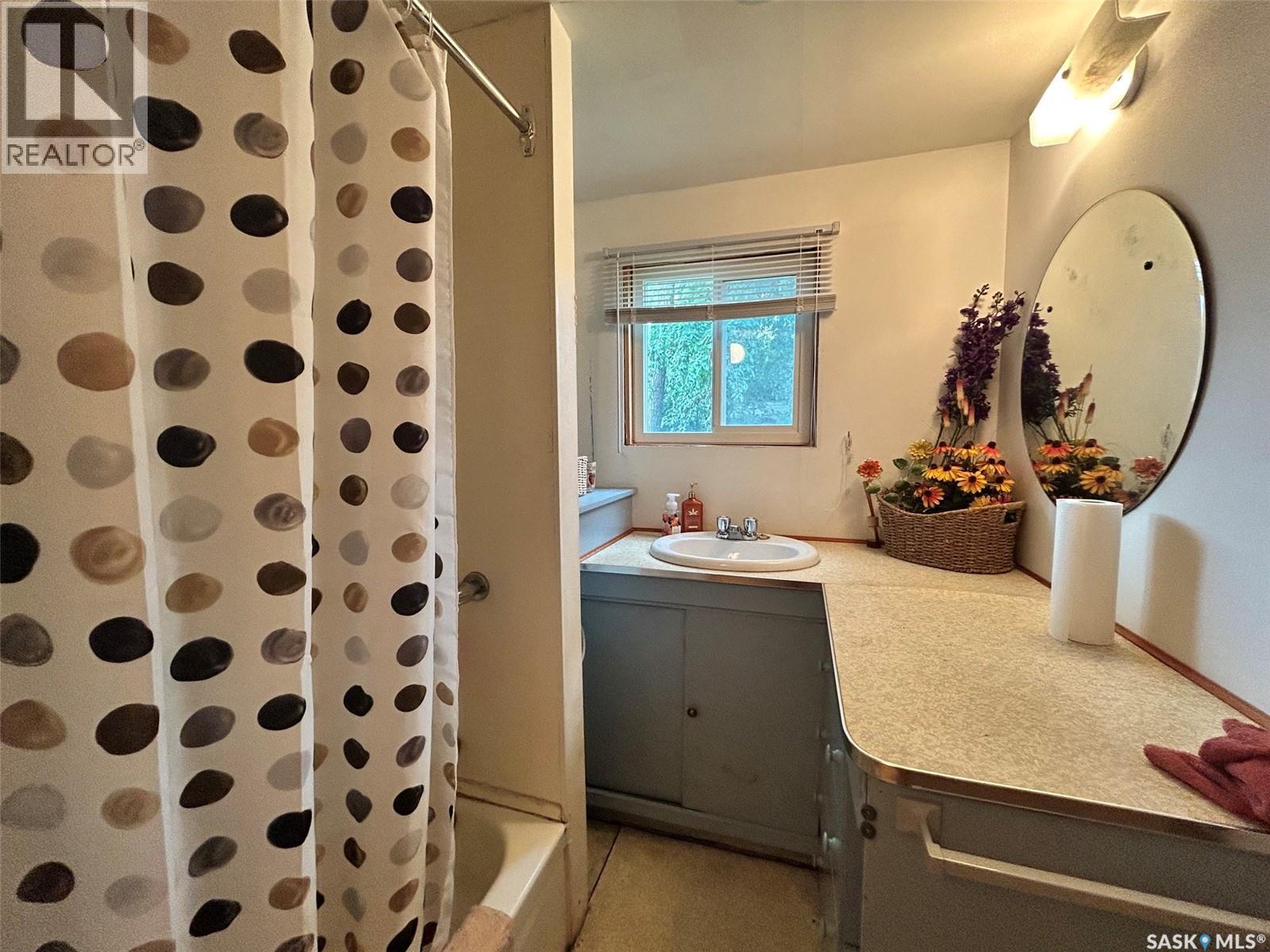 9 Kilcare Drive, Jackfish Lake, SK - Indoor