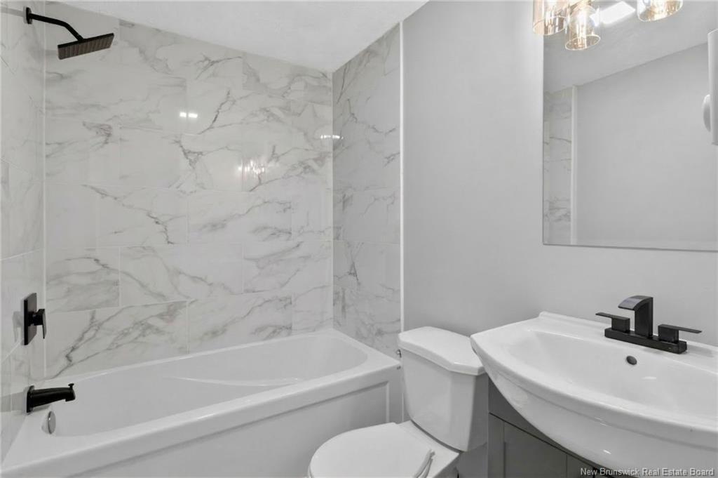 21 Cascade, Moncton, NB