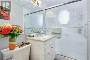 456 Blake Boulevard, Ottawa, ON - Indoor Photo Showing Bathroom