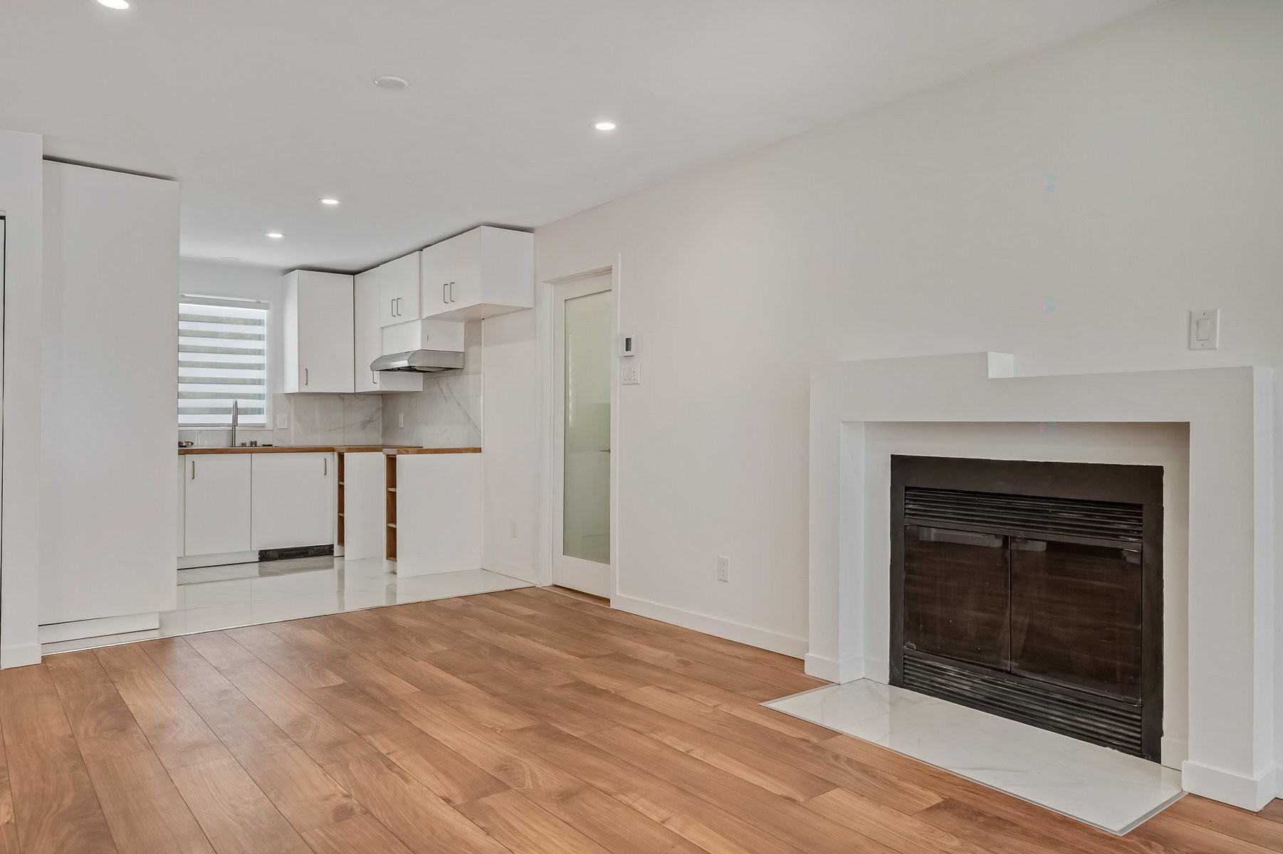 Kitchen - A-215 Ch. De Christieville, Morin-Heights, QC - Indoor With Fireplace