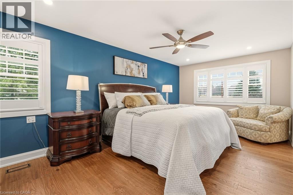 1354 1 Sideroad, Burlington, ON - Indoor Photo Showing Bedroom