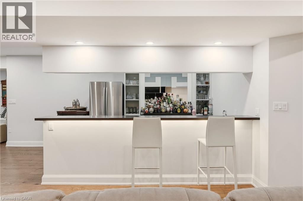 1354 1 Sideroad, Burlington, ON - Indoor Photo Showing Kitchen