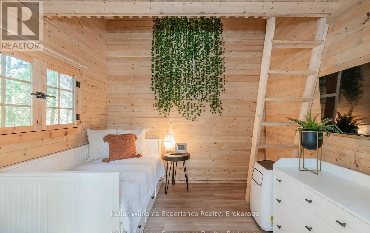 1 Sundown Road, Tiny, ON - Indoor