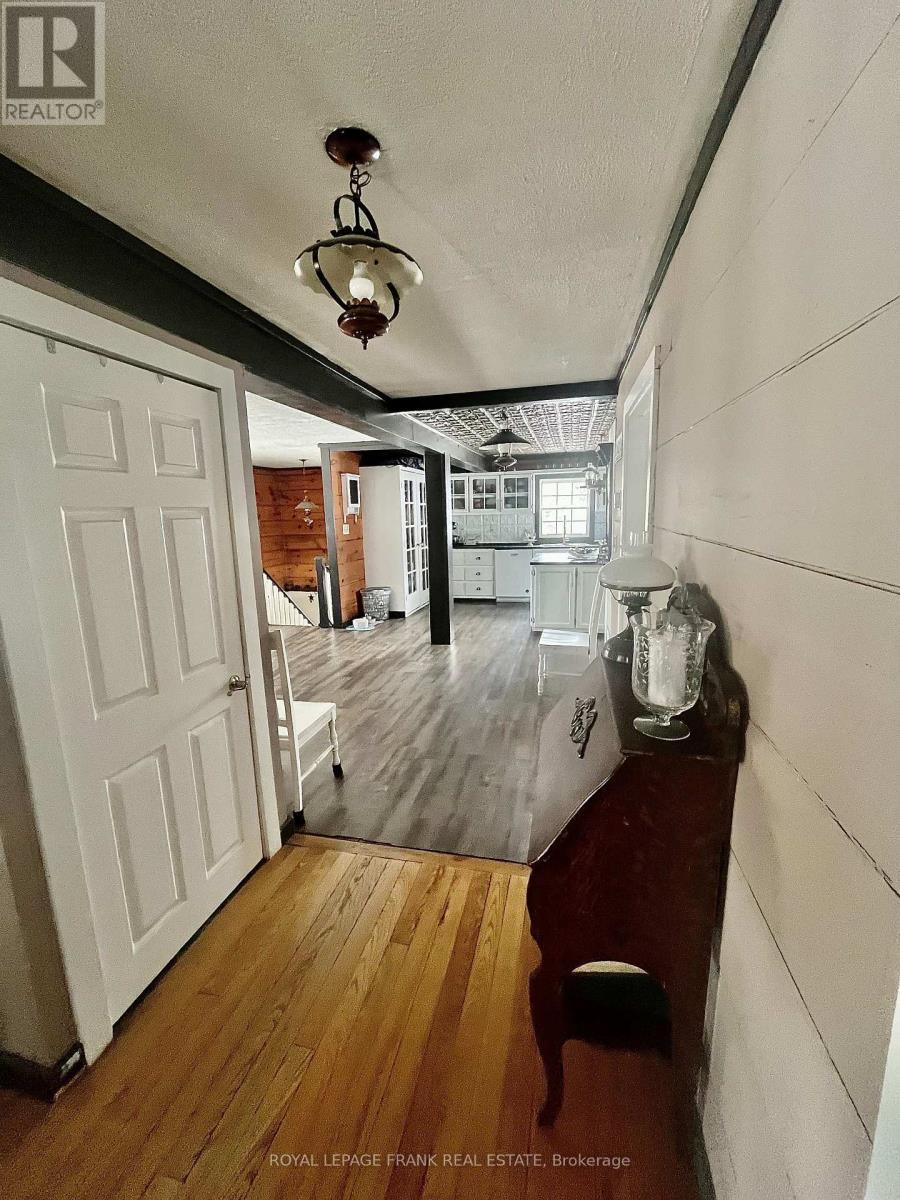 461 Lower Faraday Road, Faraday, ON - Indoor Photo Showing Other Room