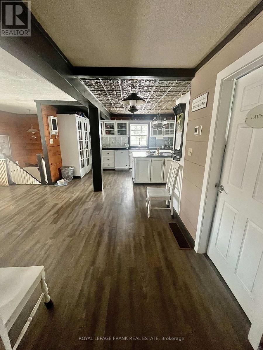 461 Lower Faraday Road, Faraday, ON - Indoor Photo Showing Other Room