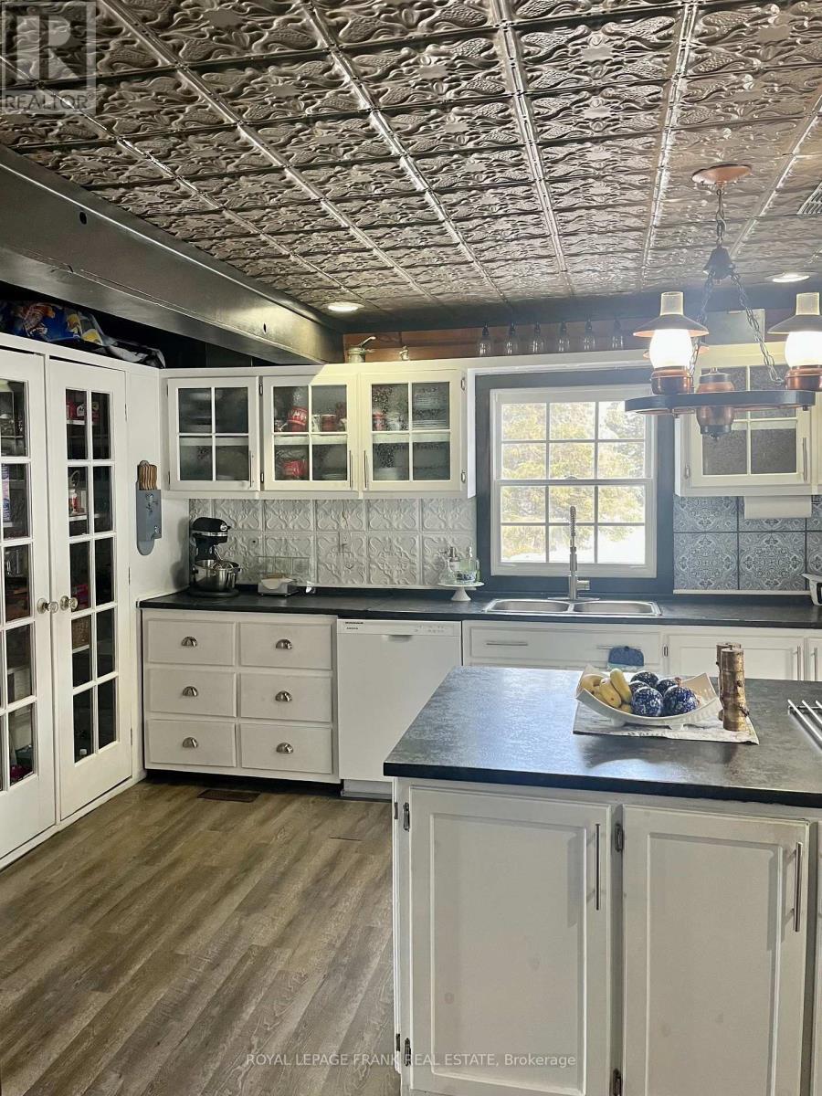 461 Lower Faraday Road, Faraday, ON - Indoor Photo Showing Kitchen