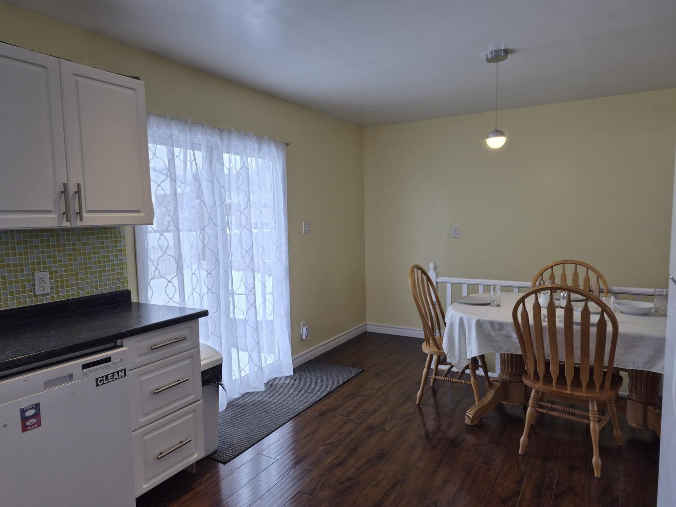 18 Lloyd Irwin Street, Marathon, ON - Indoor Photo Showing Dining Room