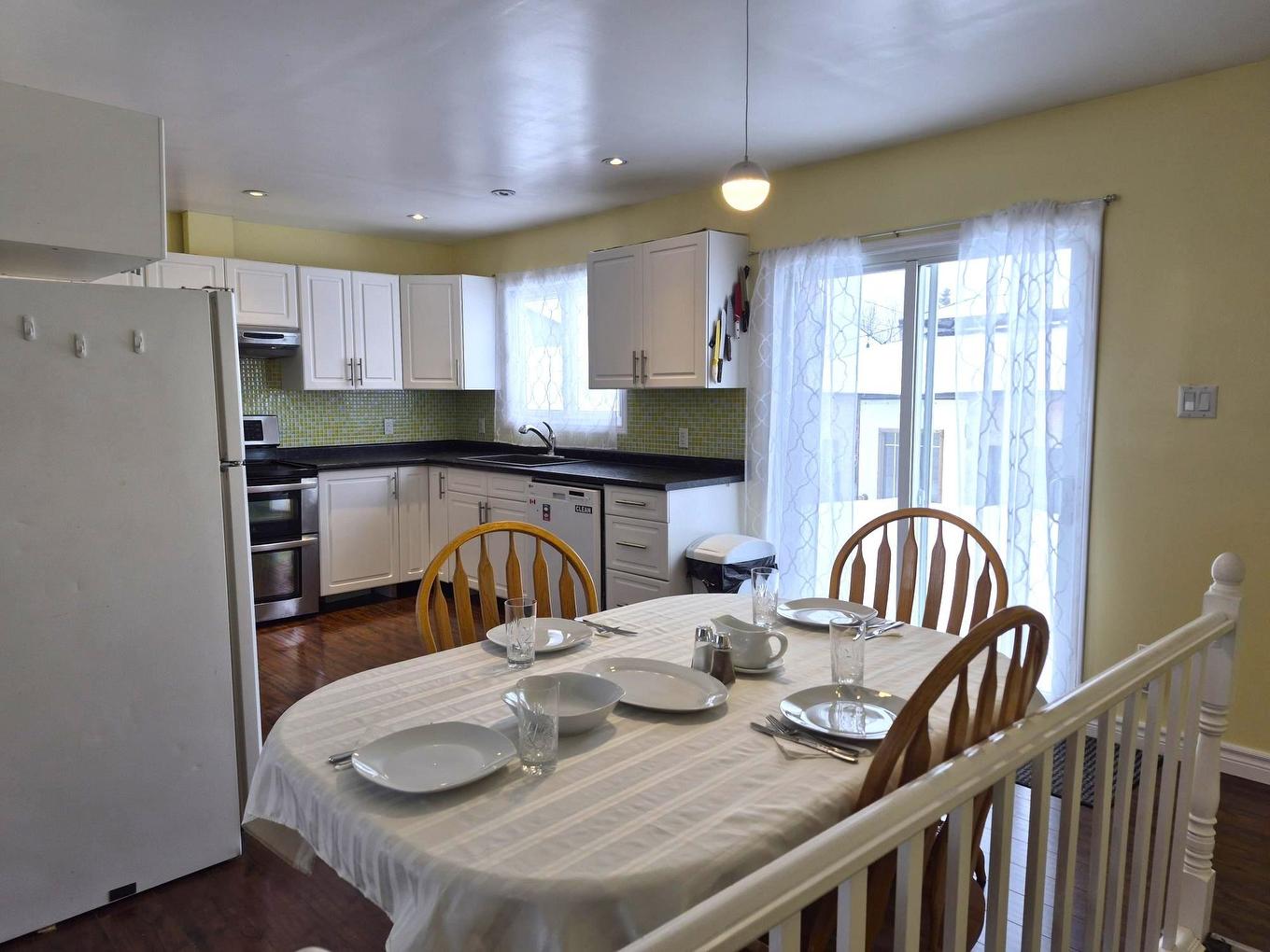 18 Lloyd Irwin Street, Marathon, ON - Indoor Photo Showing Dining Room