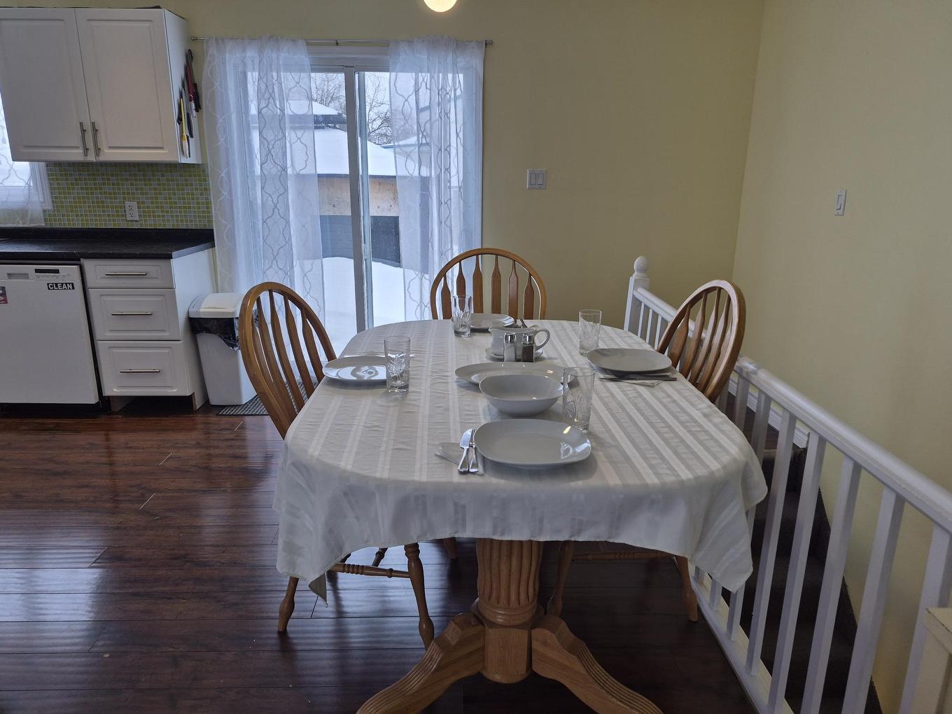 18 Lloyd Irwin Street, Marathon, ON - Indoor Photo Showing Dining Room