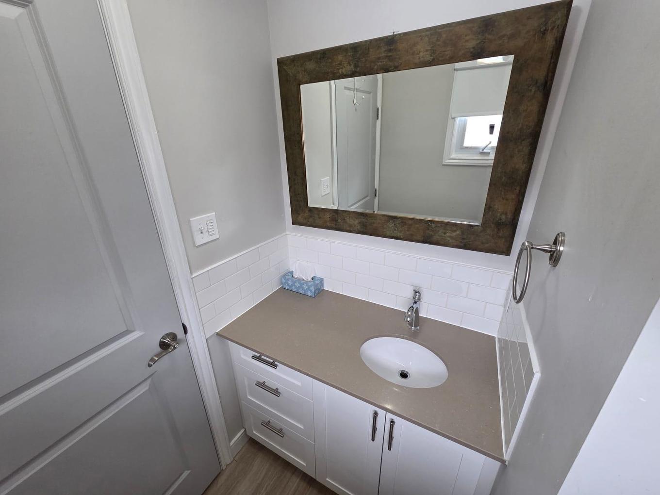 82 Machar Ave., Thunder Bay, ON - Indoor Photo Showing Bathroom
