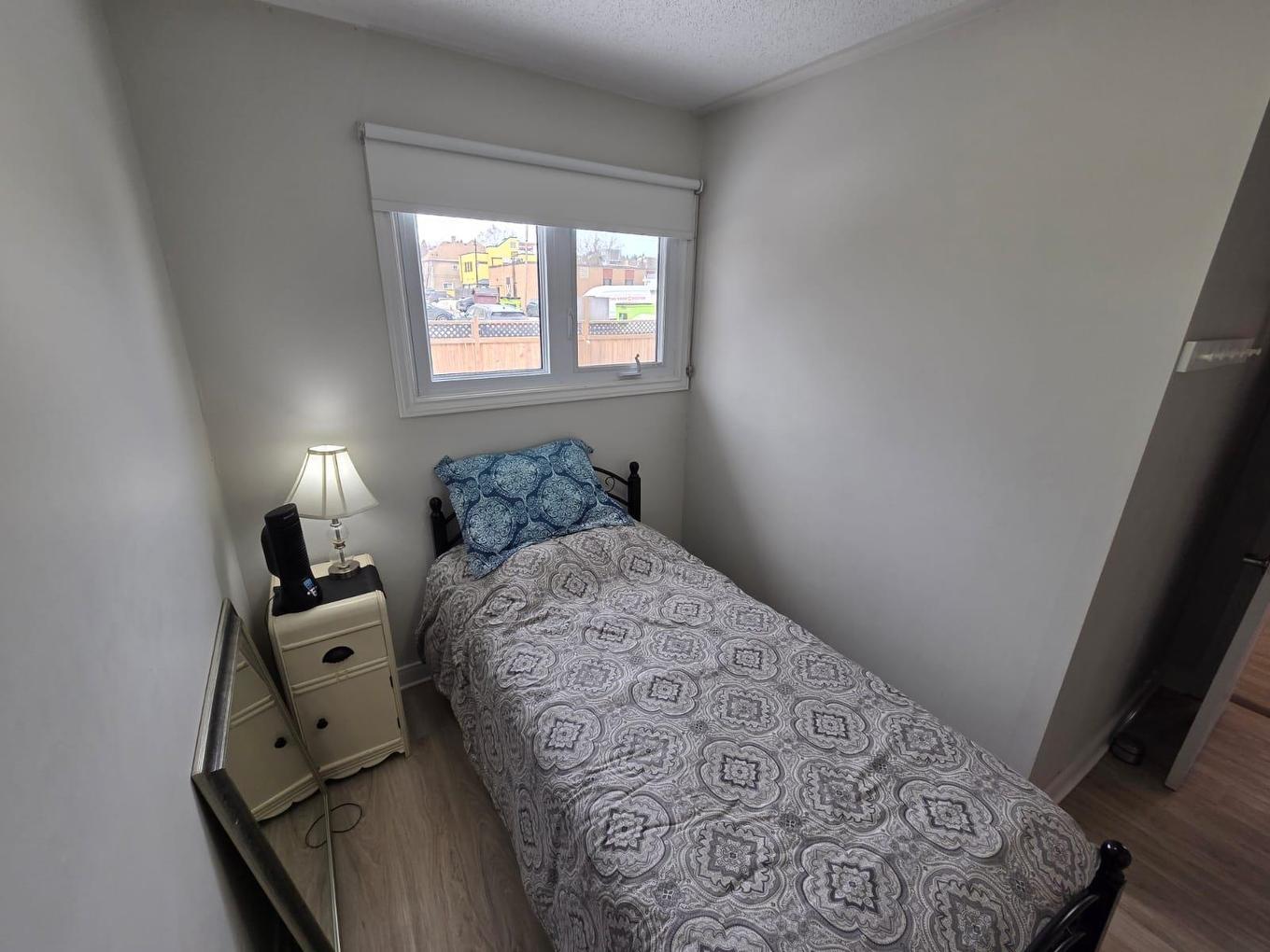 82 Machar Ave., Thunder Bay, ON - Indoor Photo Showing Bedroom