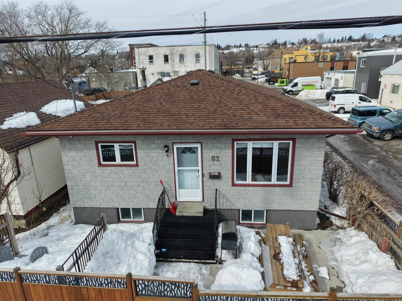 82 Machar Ave., Thunder Bay, ON - Outdoor