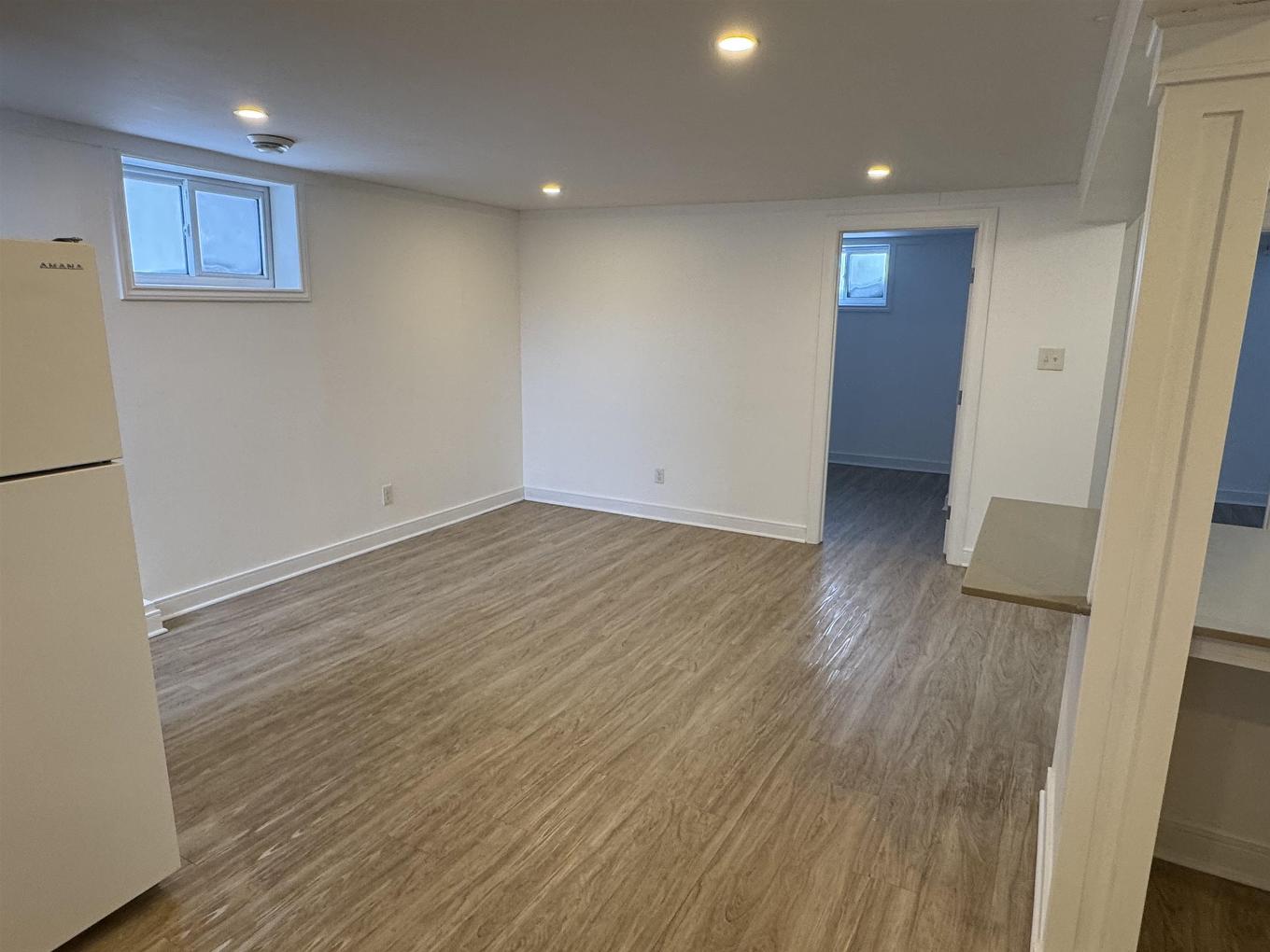 82 Machar Ave., Thunder Bay, ON - Indoor