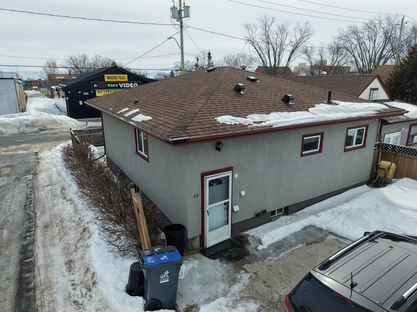 82 Machar Ave., Thunder Bay, ON - Outdoor