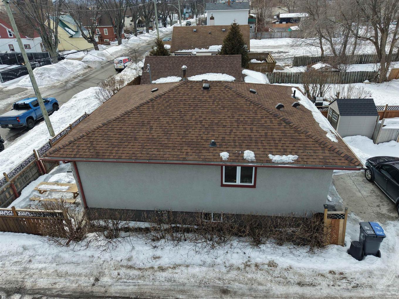 82 Machar Ave., Thunder Bay, ON - Outdoor