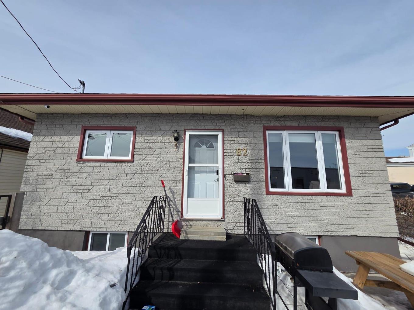 82 Machar Ave., Thunder Bay, ON - Outdoor With Exterior