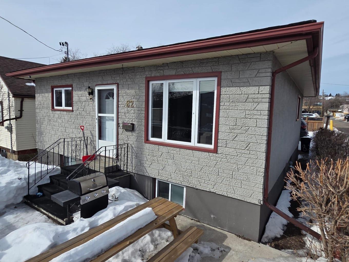 82 Machar Ave., Thunder Bay, ON - Outdoor With Exterior